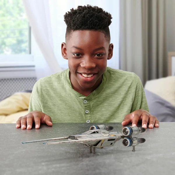 STAR WARS Micro Galaxy Squadron U-Wing Starfighter – 12Inch Vehicle with Foldout Wings - Image 2